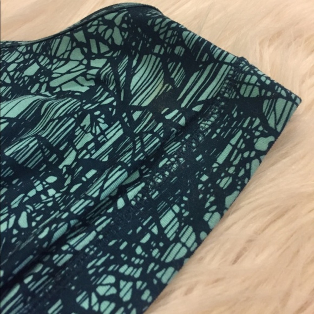 OLD NAVY ACTIVE SPORTS BRA - Picture 2 of 5